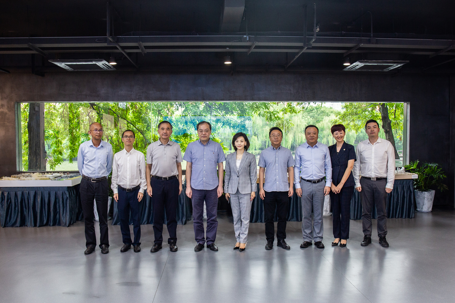 赋能共赢 启行未来 | 欧博游戏物业服务集团与杭州运河集团、杭州旅游集团签署合作协议